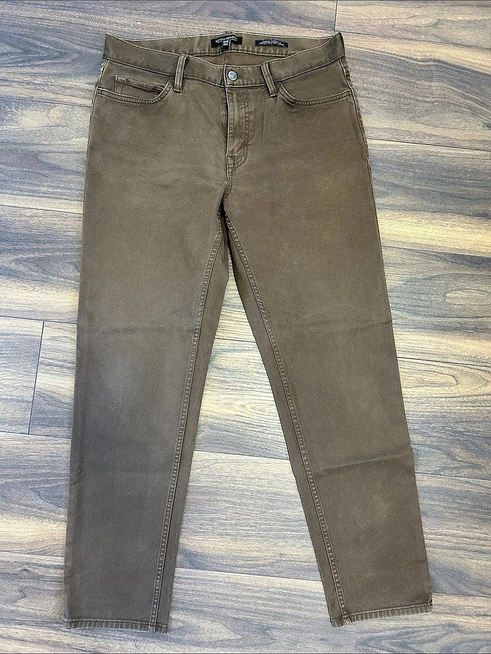 Banana Republic Athletic Traveler Pant Chino Brown